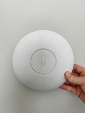 Ubiquiti Networks UniFi UAP-PRO Wireless Access Point