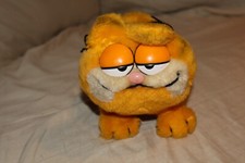 Vintage 1981 Fun Farm Garfield the Cat 9" Plush Stuffed Animal