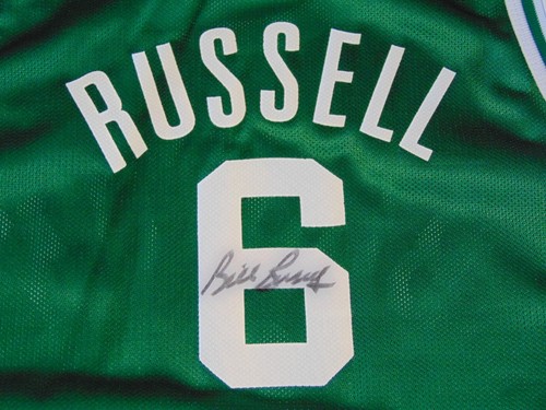 Nueva Camiseta De Colección 1996 Firmada por Bill Russell Campeón de los Boston Celtics Talla 44 Certificado de Autenticidad - Imagen 13 de 20
