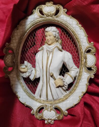 Vintage1958 UNIVERSAL STATUARY Corp. Victorian Man Oval Wall Hanging 3 D . R1 - Picture 3 of 5