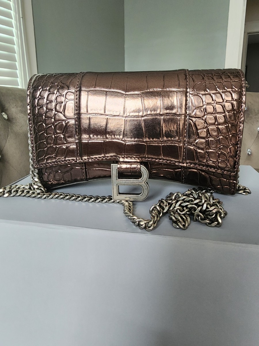 バレンシアガ☆2色 Hourglass Wallet On Chain satin bows Balenciaga Hourglass Metallic Crock-Embossed Wallet On A