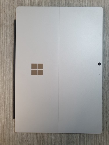Microsoft Surface Pro (5th Gen) 12.3" M3-7Y30 4GB RAM 128GB NVMe Grade B EI0212 - Picture 4 of 9