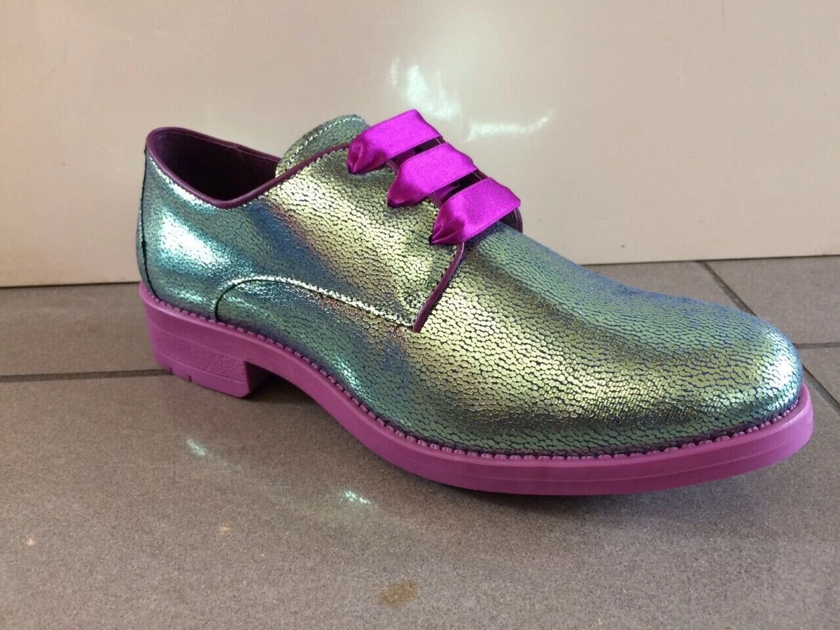 Bed of sales roses shoes