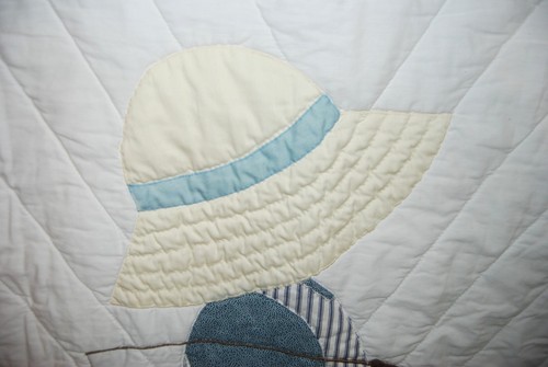 UNIQUELY AMERICAN Amish made crib quilt Sunbonnet Sam fishing blue hand quilting - Picture 6 of 12
