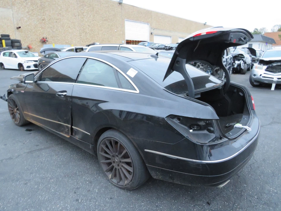 Guantera delantera Mercedes-Benz Clase E E E350 2010-2013 OEM 20768004919G50 Foto 4 de 4