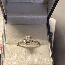 Ernest Jones 18ct White Gold .40ct Diamond Ring Sz P stunning,  RRP £2750