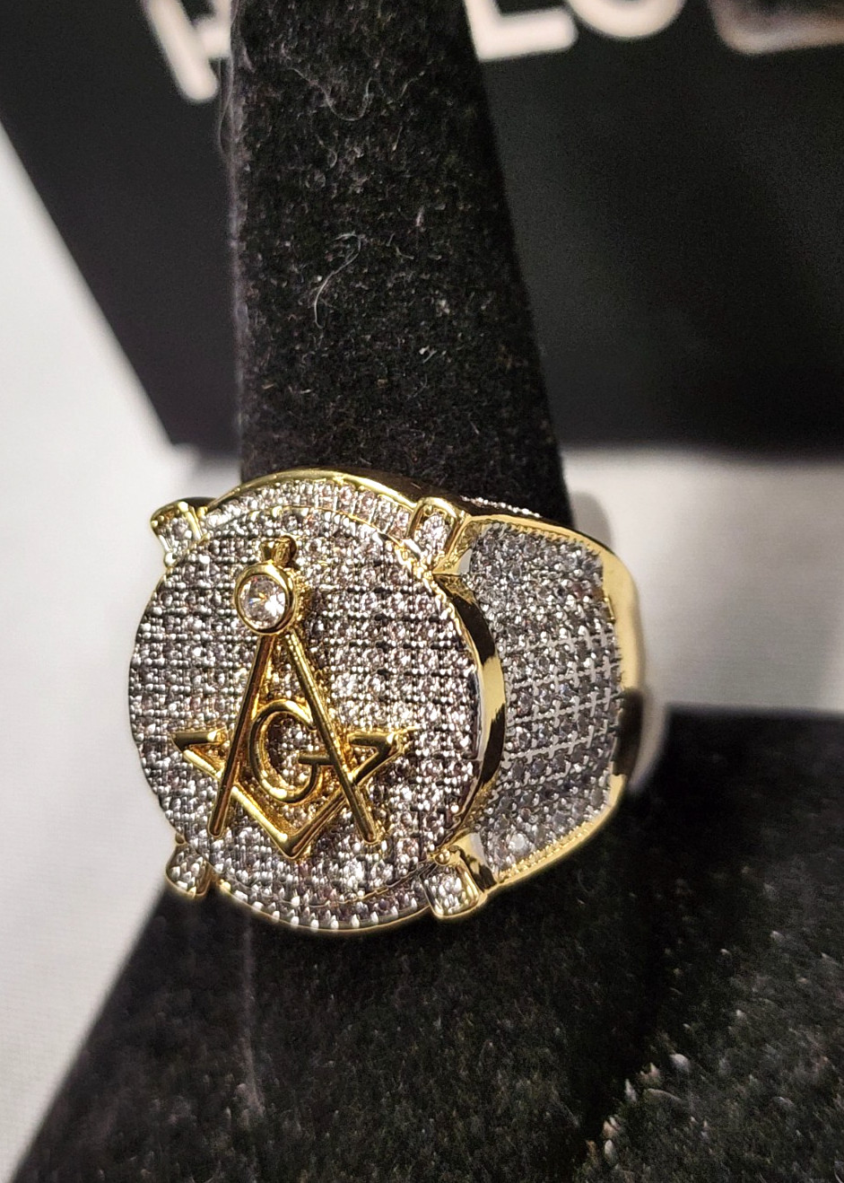 Helloice Iced Masonic Ring sz 9 - image 2