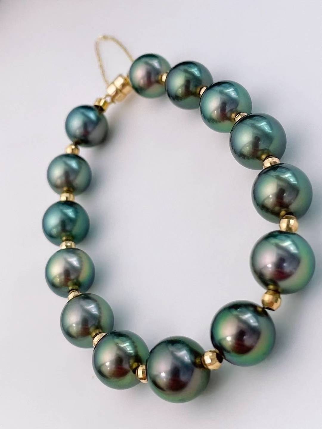The best quality  peacock 9-10mm Tahitian pearl bracelet G18K image 4