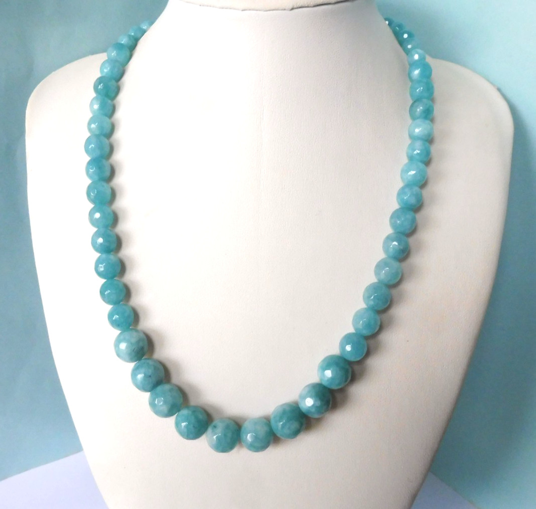 Collier en smithsonite précieuse de 200 carats et argent massif de 46cm