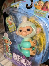Fingerlings NEW Interactive Baby Teal Monkey Ava - Touch Reacts 70 Sounds toy