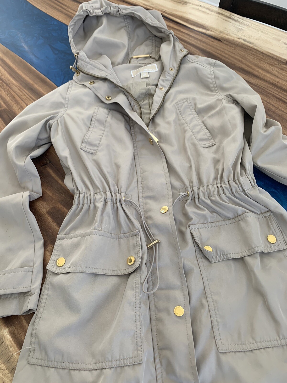 Michael Kors Women’s Extra Small Tan Color Gold Col… Gem