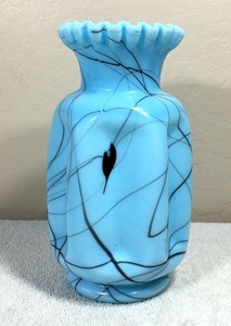 Vintage-Fenton-Robert-Barber-Turquoise-Pinch-Vase-Hanging-Hearts