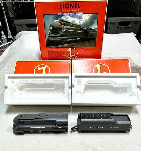 Lionel 6-18072 O Gauge Torpedo Steam Locomotive & Tender #1668E w/Railsounds C-8 - Picture 12 of 13
