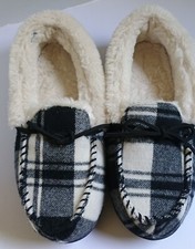 Sonoma Goods For Life Women's L 8/9 Loafer Slippers. Excellent 