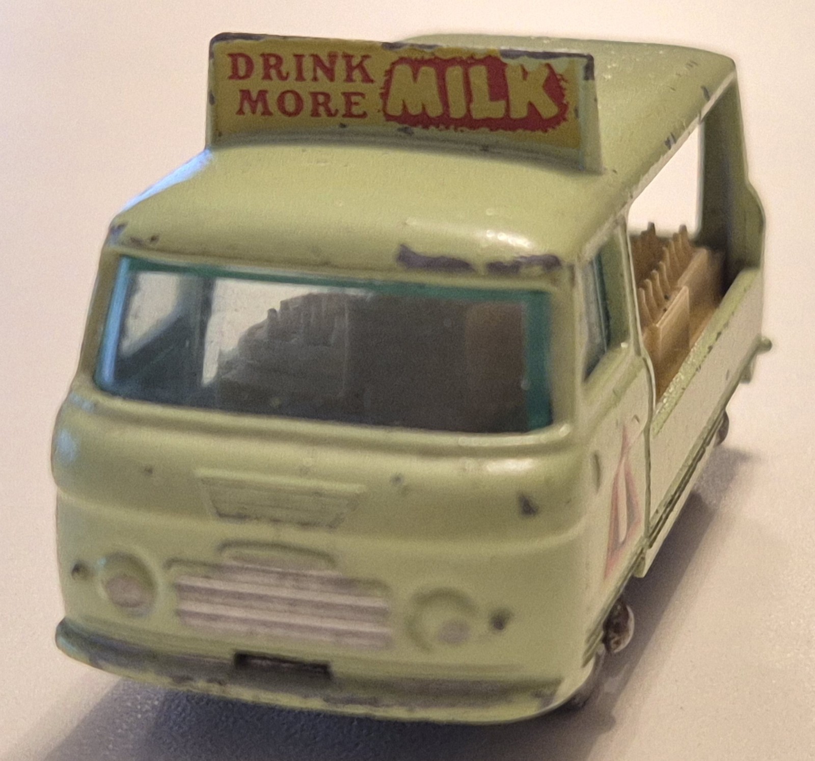 Matchbox 21c, Commer Bottle Float - Free Price Guide & Review