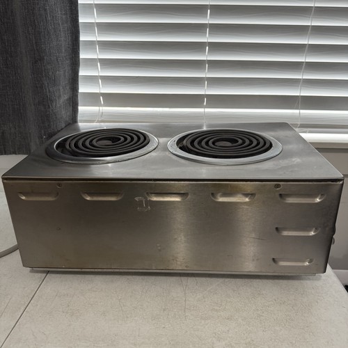 Wells H-63 12" Countertop Electric 2 Burner Hotplate No legs. Works