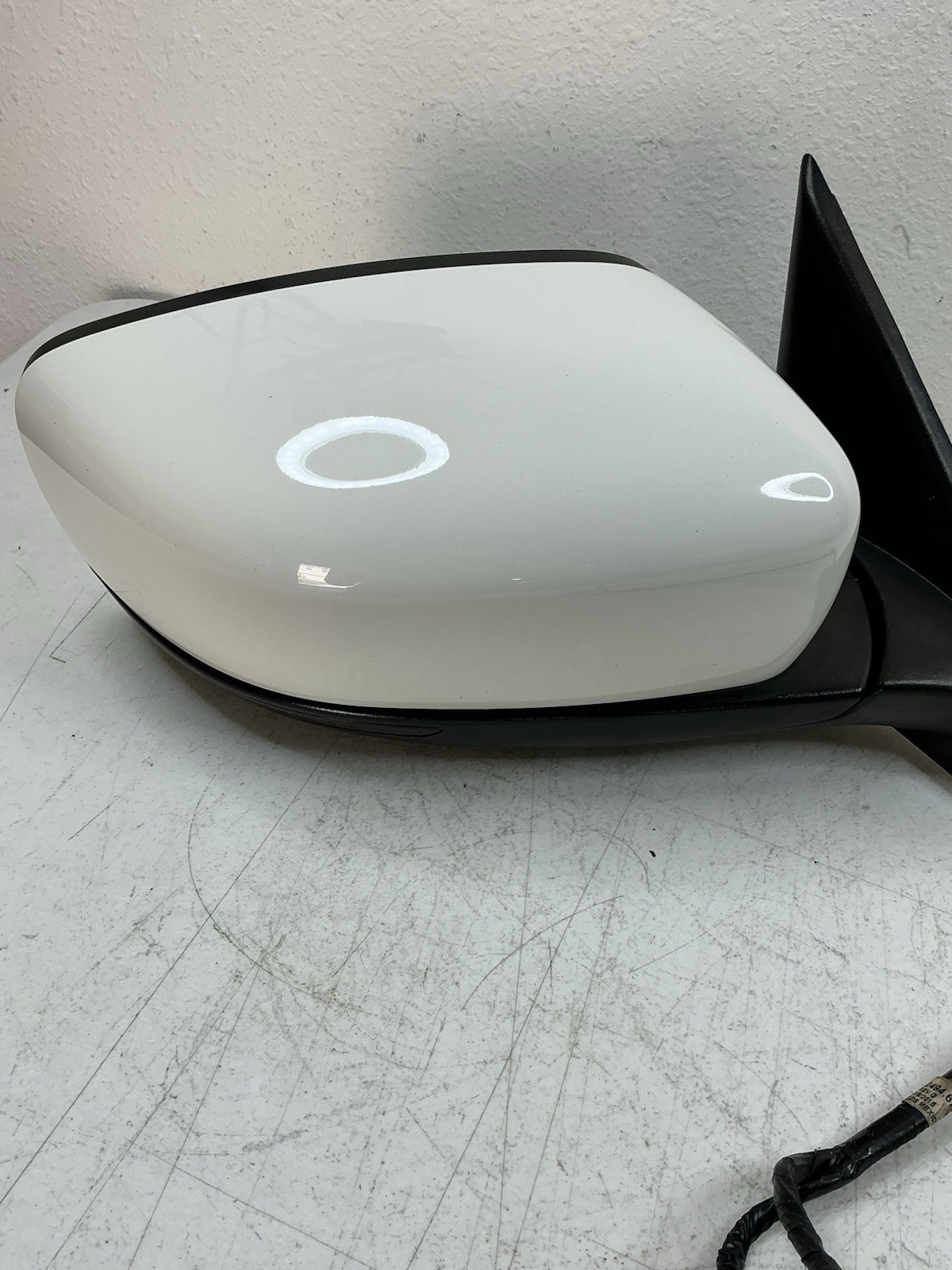 14-17 Maserati Ghibli Front Right Exterior  Passenger Rear View Mirror  White
