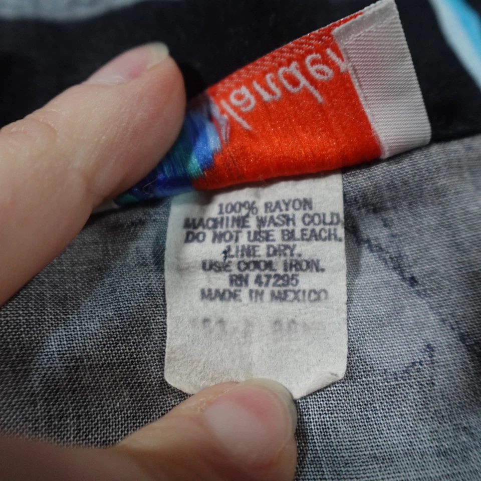 Camisa Islander masculina vintage anos 70 M preta havaiana acampamento botão para cima rayon 14395 - Imagem 3 de 4