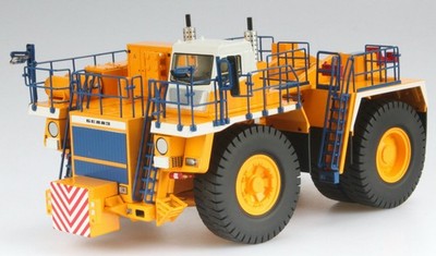 ! SALE ! Diecast Masters 74131 Belaz 74131 Recovery Truck 120to. Abschleppwagen