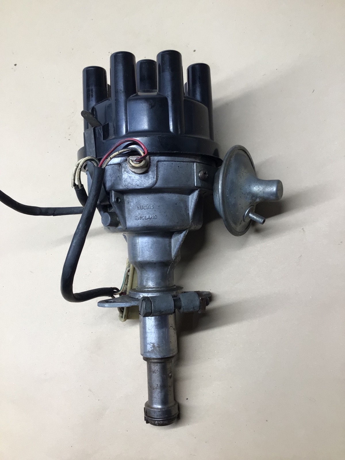 1967 - 1980 Rolls Royce Silver Shadow Wraith II Engine Distributor & Assembly