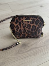 Steve Madden Leopard Purse,crossbody.  Partial Gold Chain Strap. MINT Condition