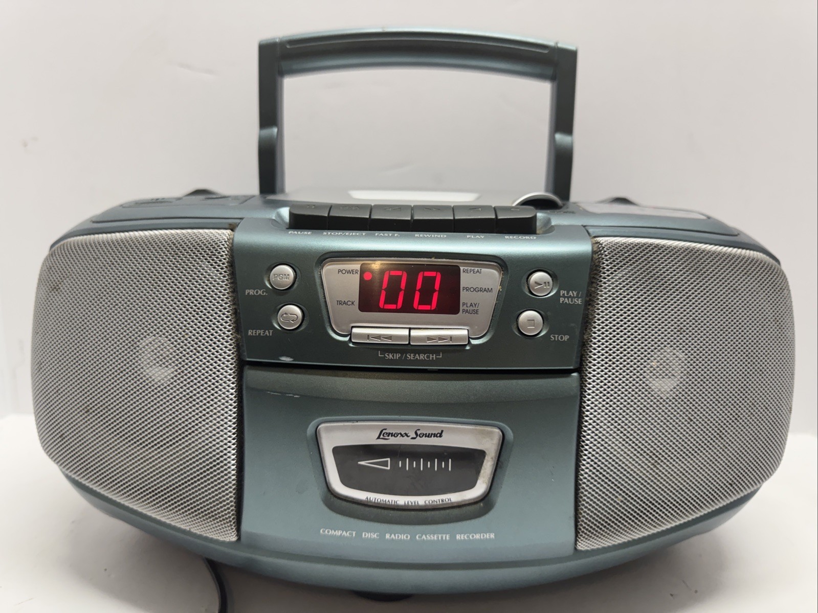 Lenoxx Sound CD-102 Boombox CD Cassette Radio Stereo System