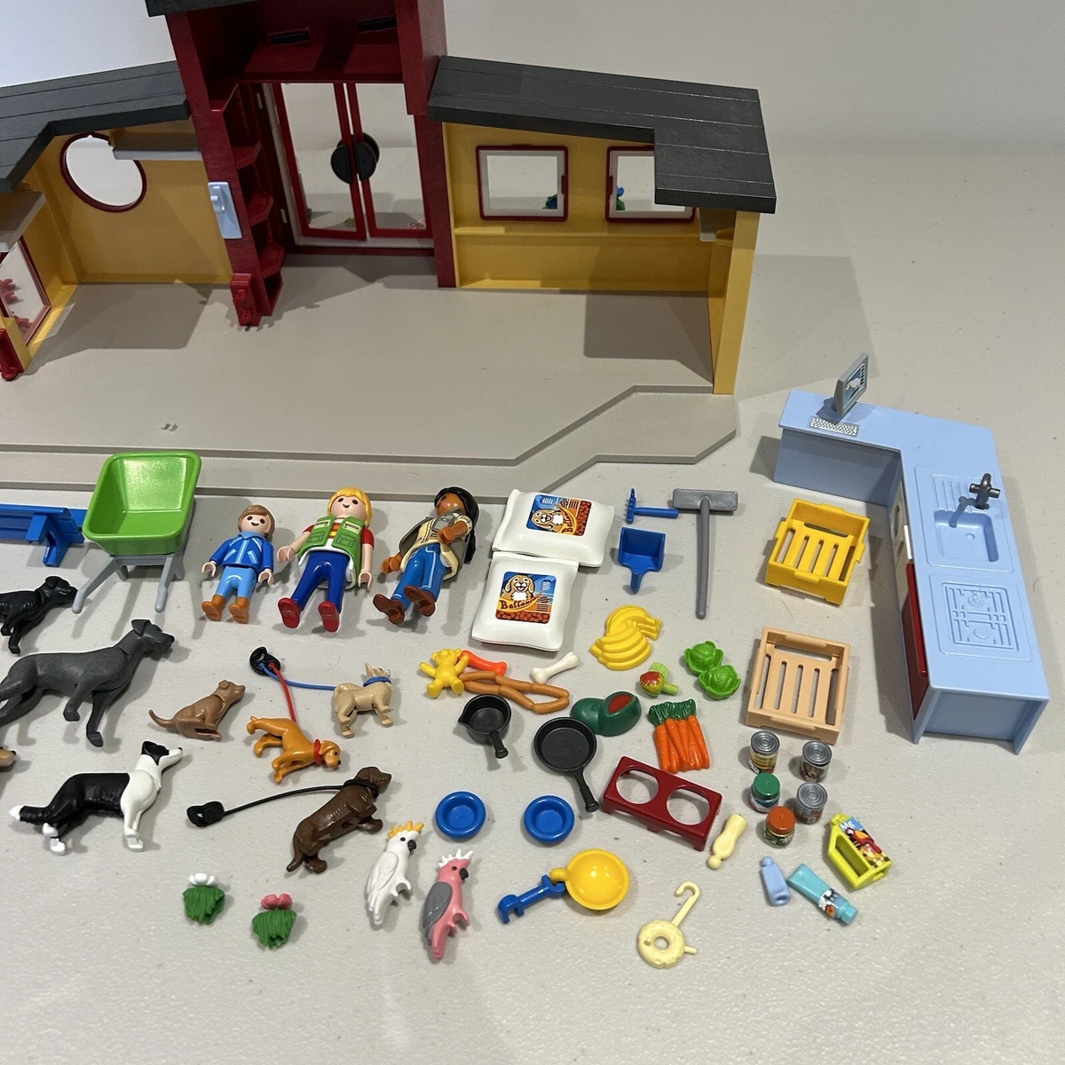 Playmobil dog cheap hotel