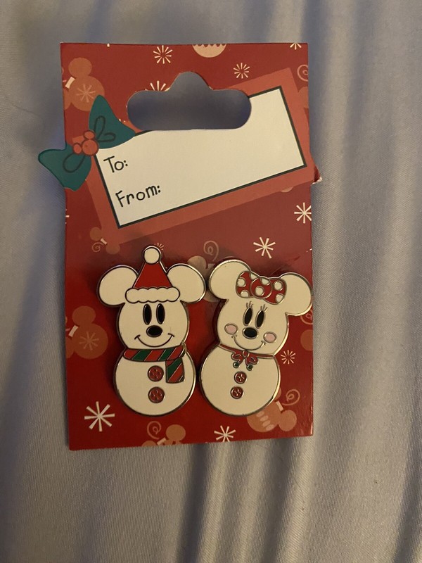 Disney Mickey And Minnie Snowman Two Pins NOC Retired