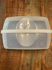 Tupperware 18 Cupcake  Rectangle Cake Taker/Carrier-Blue