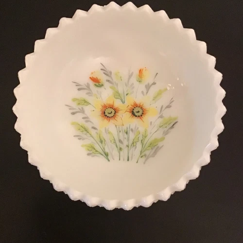 Vintage Westmoreland White Milk Glass Trinket Dish With Flowers