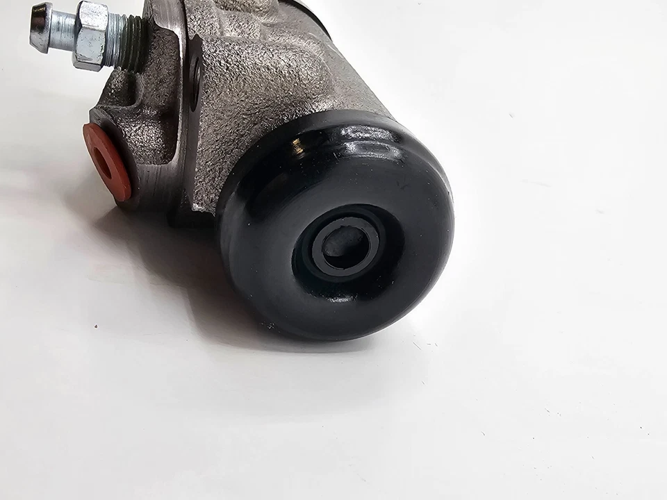 Cilindro de rueda de freno de tambor Dorman W59241 para Mercury Cougar 1968 Foto 4 de 4