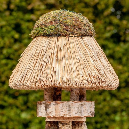 Vogelhaus Reetdach 45cm Vogelfutterhaus Vogel Futterhaus Futterstation Garten - Bild 2 von 10