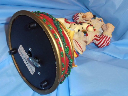 Musical Santa Claus Figurine..... "COOL " Jolly Old St. Nick - Picture 9 of 12