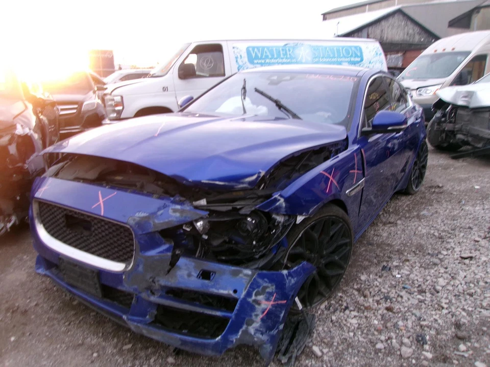 Conjunto de filtro de aire derecho usado se adapta a: Jaguar Xe 2018 3,0 L grado A derecho Foto 2 de 4