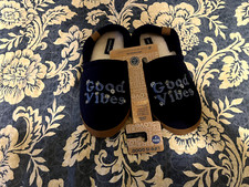 Life is Good Women's Fleece A-Line Good Vibes Daisy Indoor Slippers 8 NIP