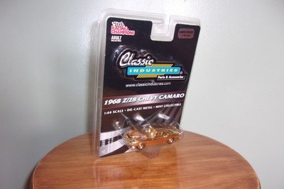 1 of 124 Racing Champions GOLD Classic Industries 1968 CHEVY CAMARO Z28 1:64 NIP