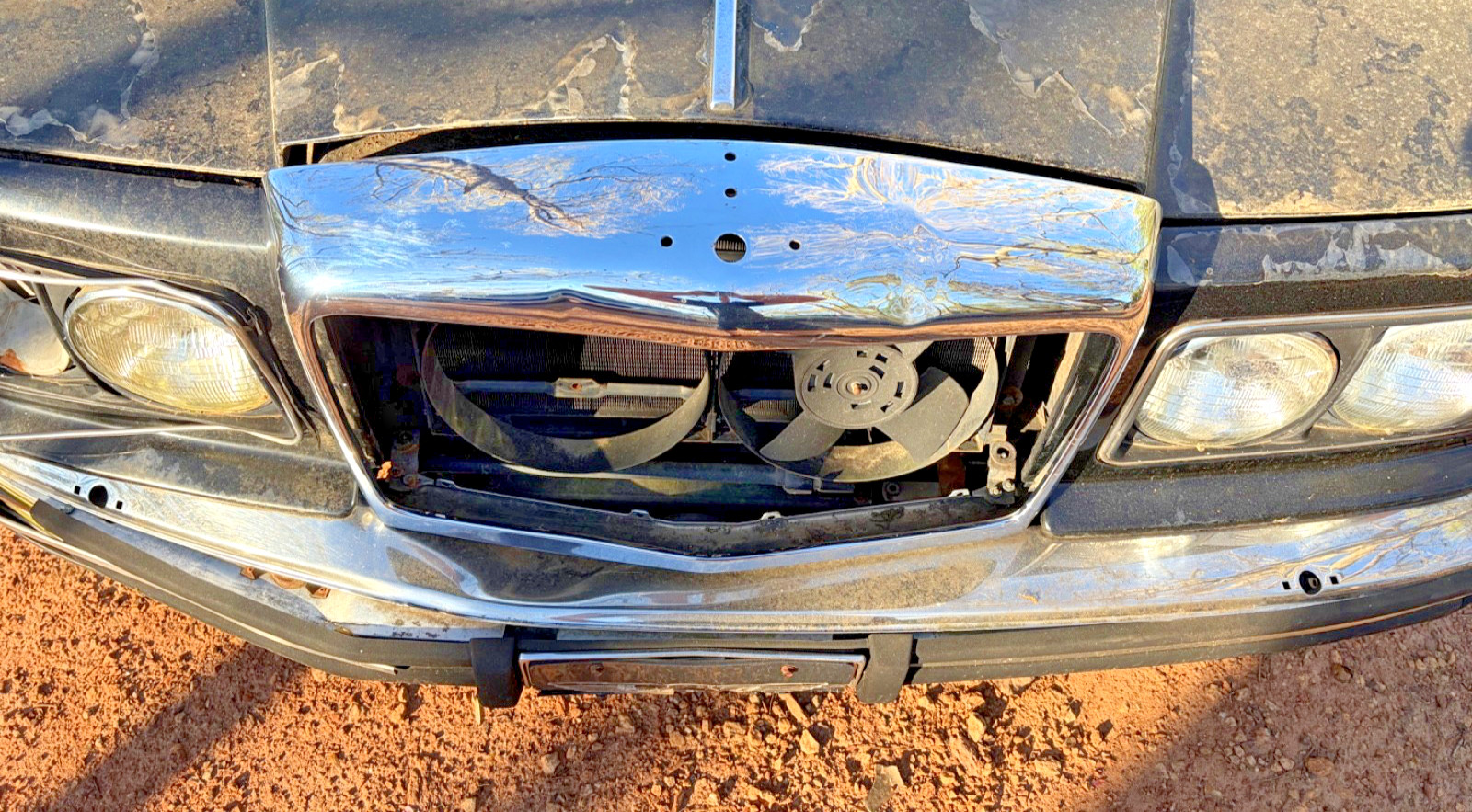BENTLEY MULSANNE TURBO R GRILL SHELL. THE LARGEST ROLLS ROYCE INVENTORY ON EARTH