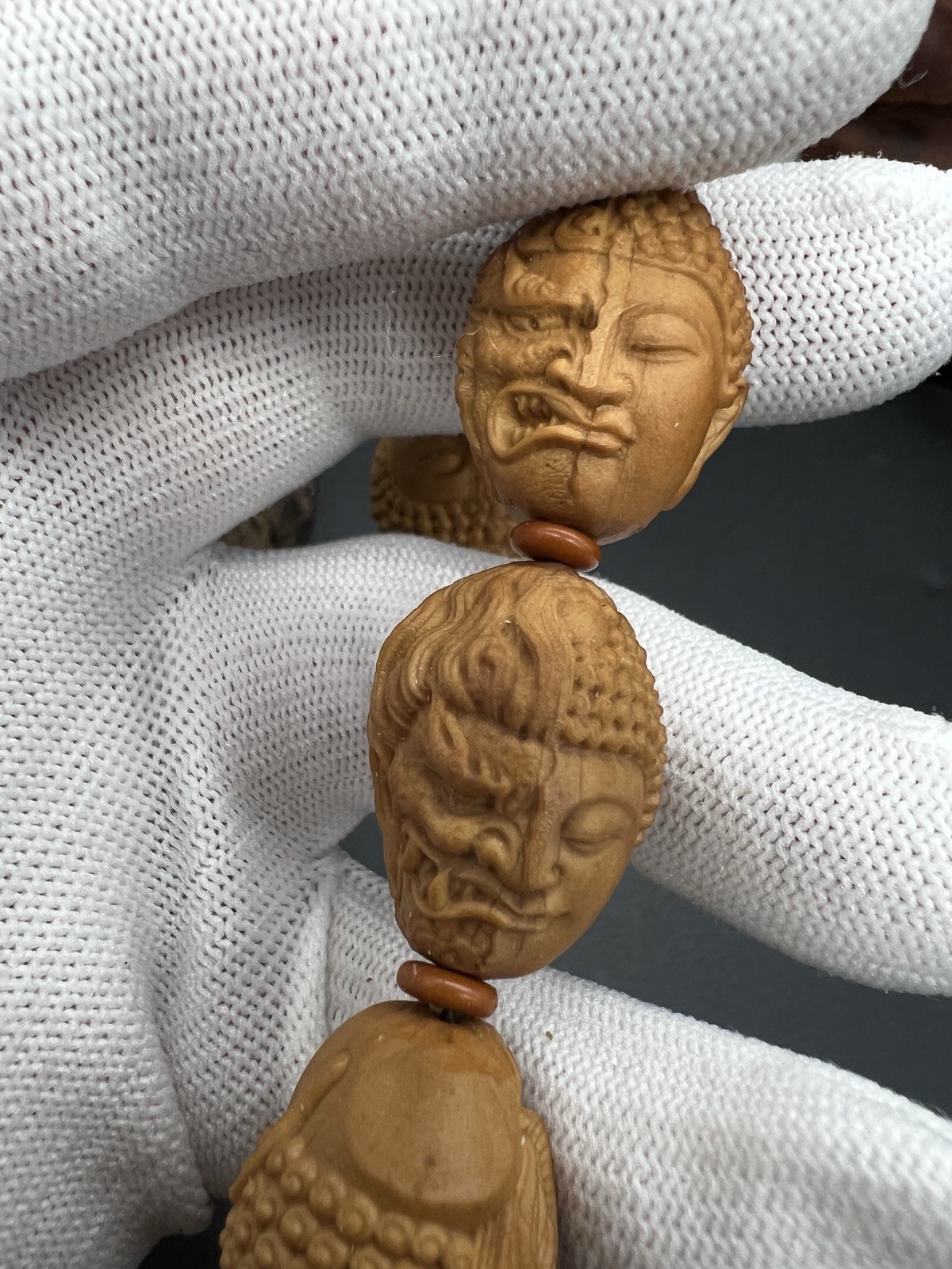 China Olive Dentoliva Hand Carved Between One Thought Bracelet 橄榄核雕刻一念之间手串