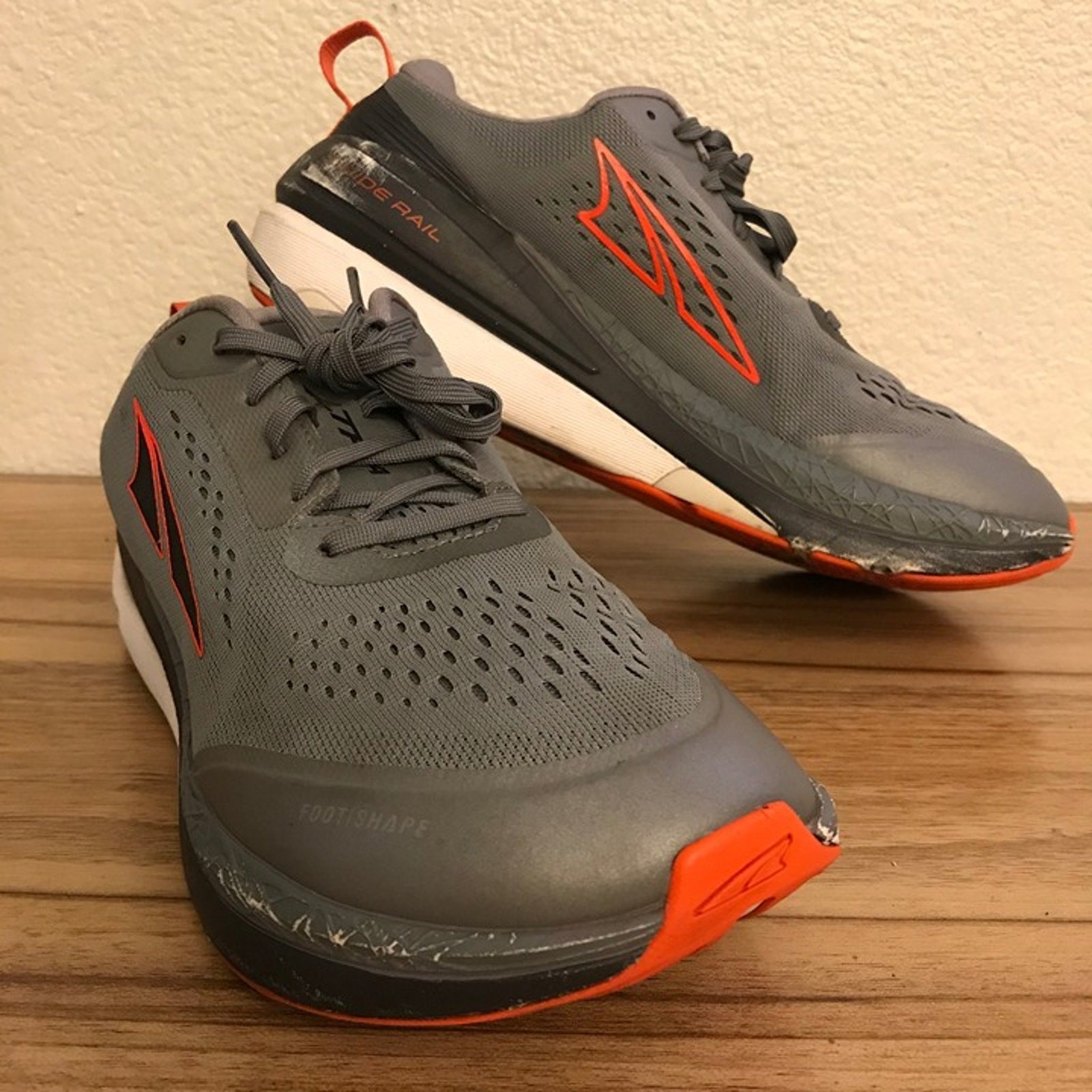 Altra Paradigm 5 Men's Cushioned Running Shoes Size 8.5 Gray AL0A4VQ0280-image