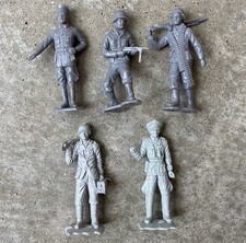 LOT 5 Louis Marx WW2 World War 2 II Gray German  U.S.A. Soldiers 60MM Figure