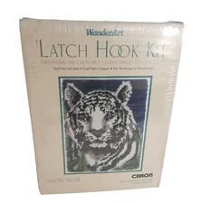 Wonder Art Snow Tiger Latch Hook Kit Caron 4296 20" x 27" New