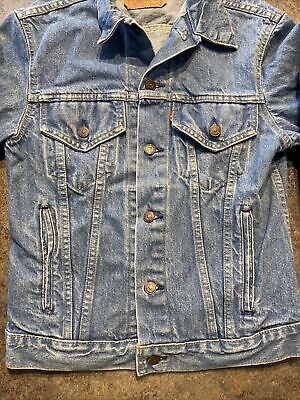 Levi's Jean Denim Trucker Jacket Size 36R Adult 70506-0214 Levi's Jean Denim Trucker Jacket Size 36R Adult 70506-0214