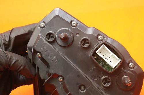 06-09 SUZUKI GSXR 600 750 OEM SPEEDO TACH GAUGES DISPLAY CLUSTER SPEEDOMETER - Picture 12 of 14