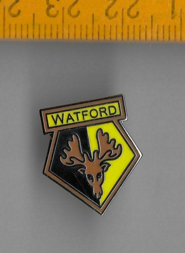 FOOTBALL CLUB PIN BADGE UK Scotland England Butterfly Back Logo pin badge - Foto 9 di 37