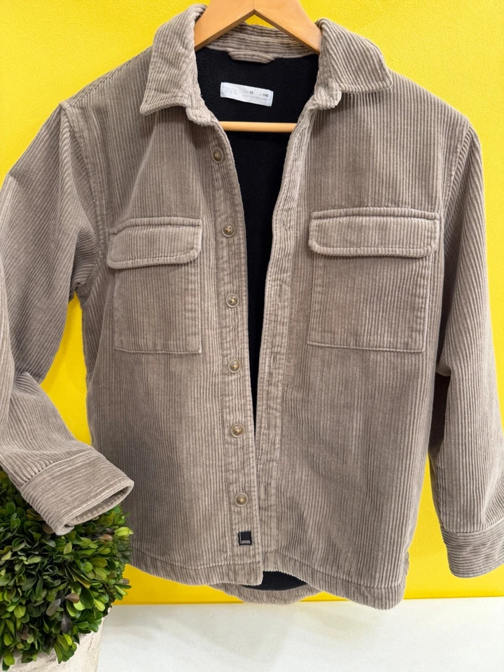 Chaqueta Zara Niño 9-10 Pana Color Camel Abotonada 2 Bolsillos Forro Polar Foto 2 de 4