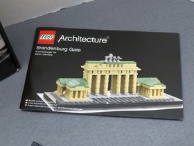 LEGO Architecture Brandenburg Gate Set 21011 Complete w/ Box and Manual
