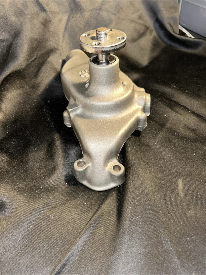 Chevrolet Corvette Impala 265 283 V8 1957-61 reconstruida bomba de agua 3736493 GM-9 Foto 2 de 4