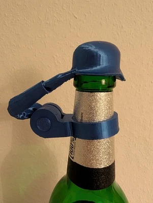 Kronkorken Stahlhelm Soldat - Bild 1 von 4