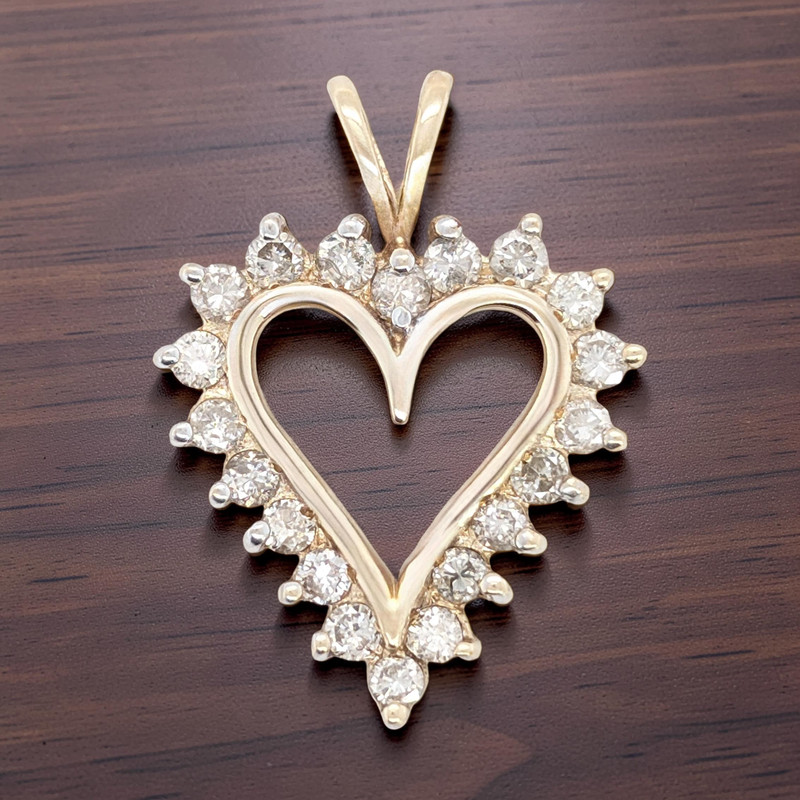 ESTATE SOLID 10K YELLOW GOLD NATURAL DIAMOND HEART PENDANT #7804