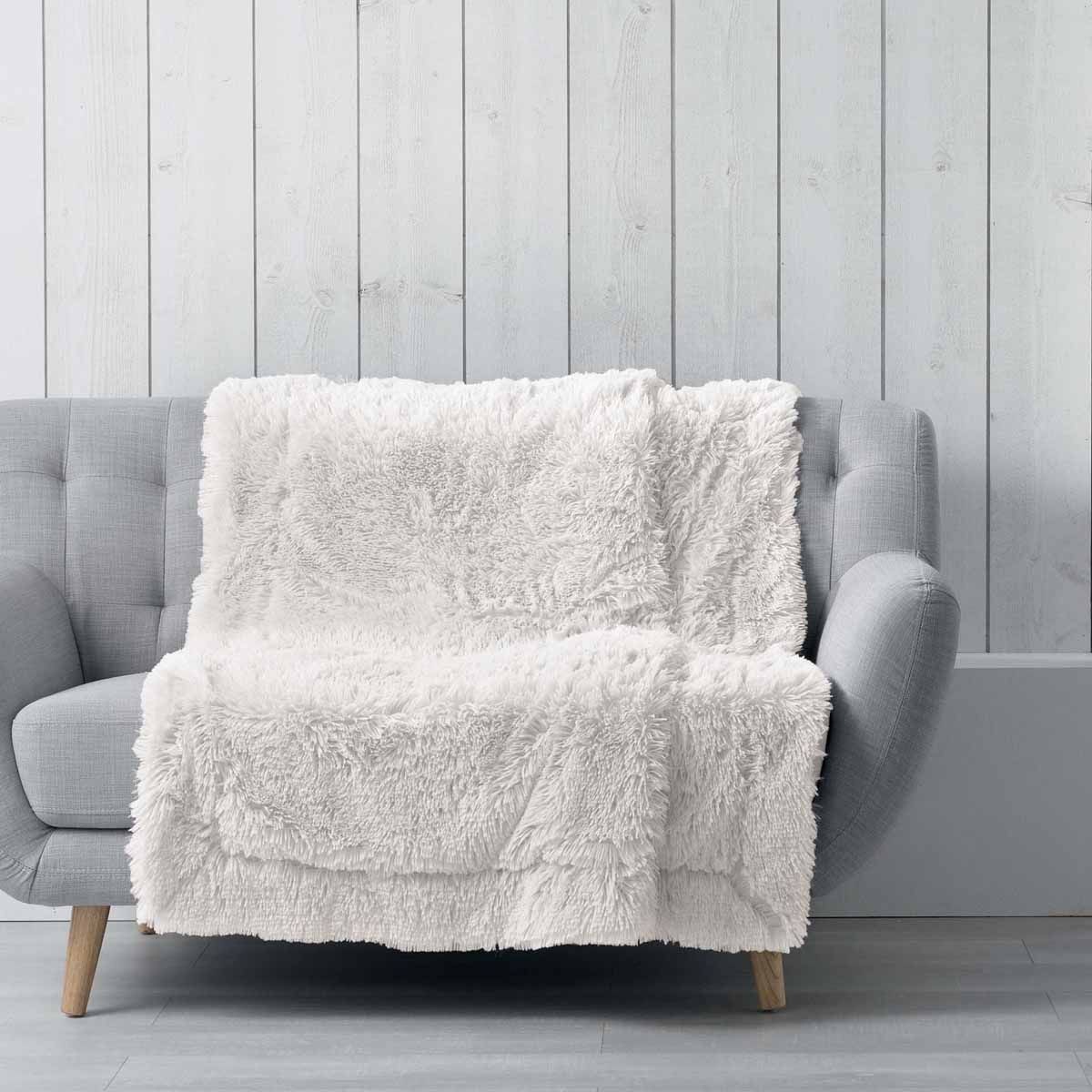 Plaid imitation fourrure Marilou anti-froid couverture douce pour frileux